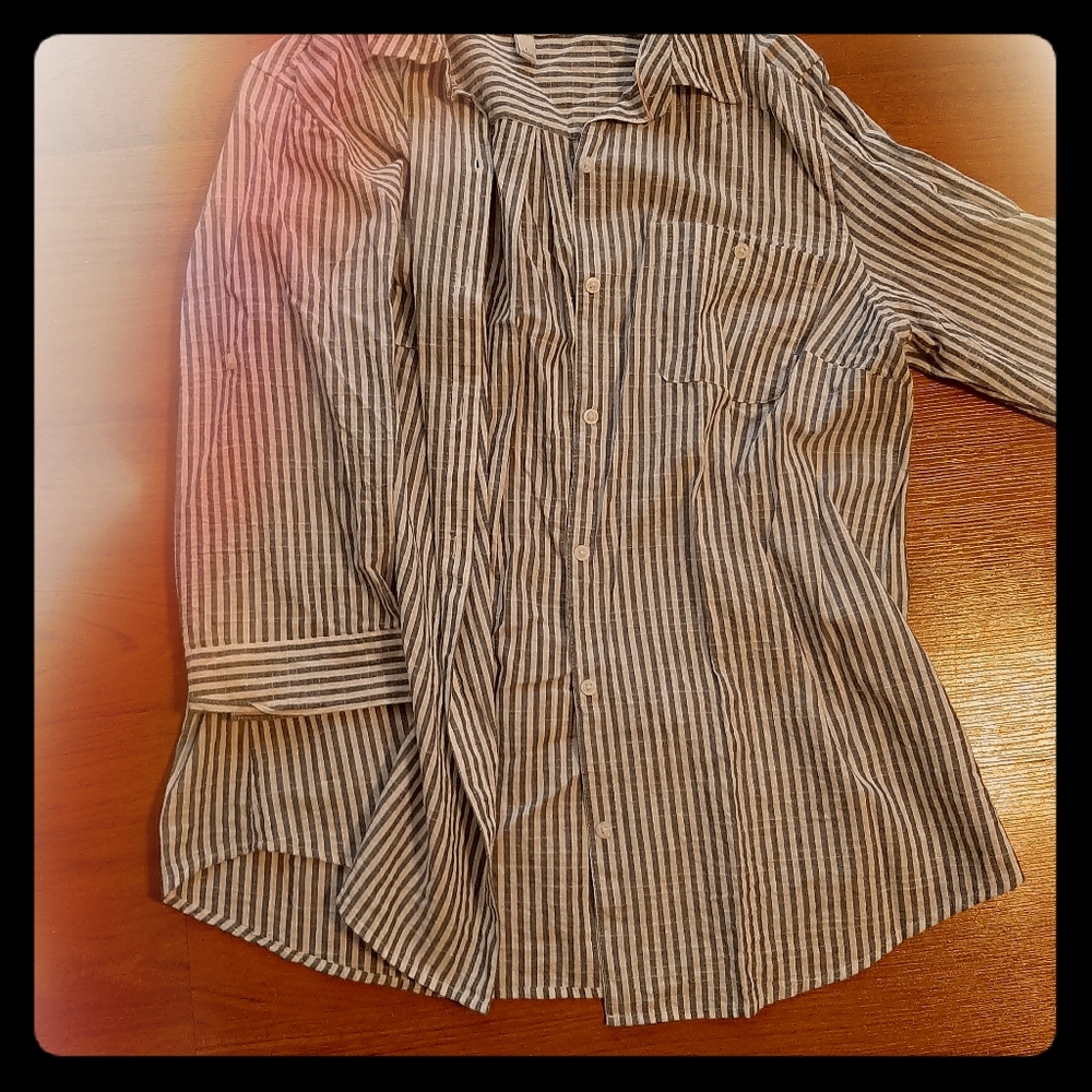 A bottom up long shirt